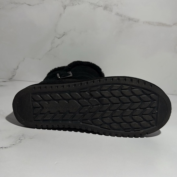 Black Koolaburra by UGG (size 7) - Picture 7 of 8